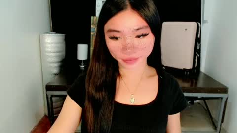 mika online show from 03/10/25, 07:29