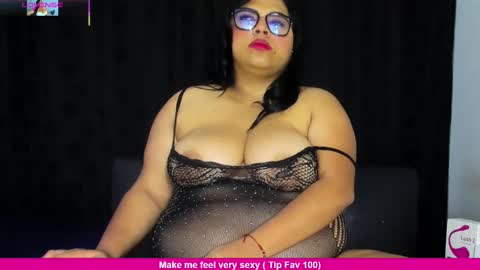 Snapshot of sexy_milfy01 chatting on 02/25/25, 03:52 Jenny I am a freelance model online show from 02/25/25, 03:52