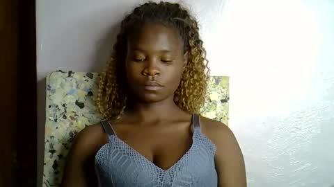 Molyne online show from 01/17/26, 01:49