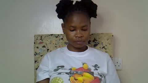 Molyne online show from 03/30/26, 04:02