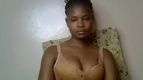 Snapshot of sexy_molyne chatting on 04/26/26, 11:13 Molyne online show from 04/26/26, 11:13