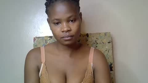 Snapshot of sexy_molyne chatting on 04/30/26, 11:31 Molyne online show from 04/30/26, 11:31
