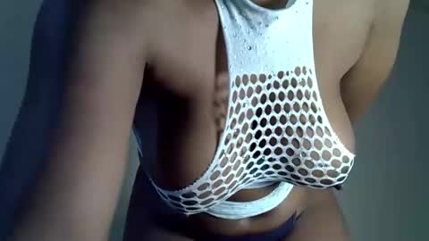 Snapshot of sexy_natallie chatting on 10/19/25, 07:53 natallie online show from 10/19/25, 07:53