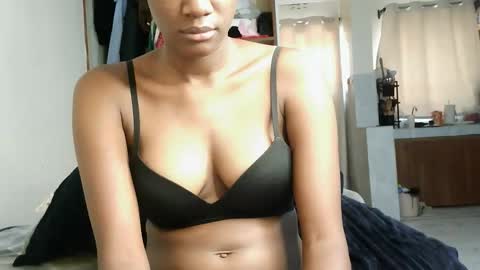 Nyla online show from 04/02/26, 07:17