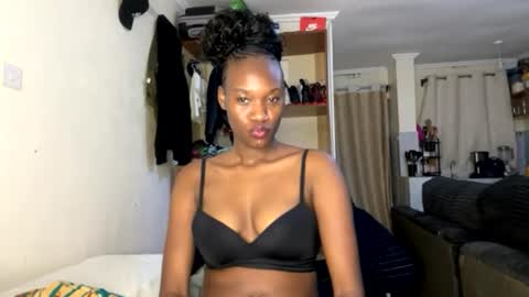 Nyla online show from 07/18/26, 08:01