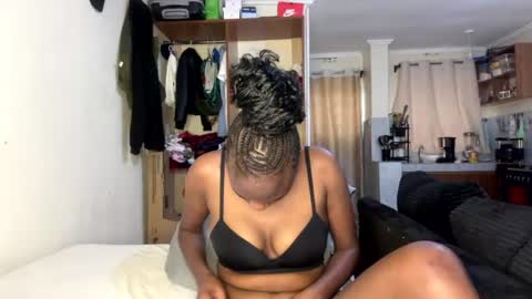 Nyla online show from 07/25/26, 01:19