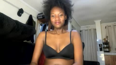 Nyla online show from 07/31/26, 12:43
