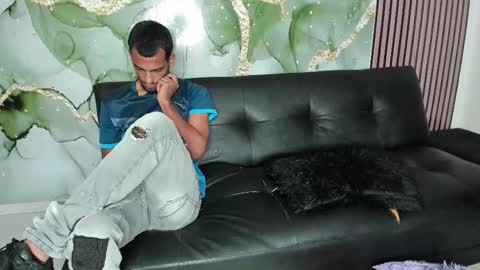 Snapshot of sexy_party_66 chatting on 02/23/26, 08:39 sexy_party_66 online show from 02/23/26, 08:39