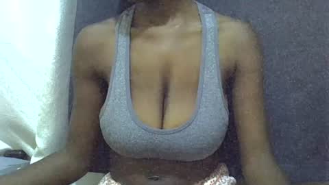 Snapshot of sexy_peach4 chatting on 06/23/26, 10:52 sexy_peach4 online show from 06/23/26, 10:52