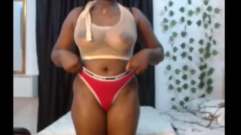 Snapshot of sexy_pearl12 chatting on 09/12/25, 08:09 zoe online show from 09/12/25, 08:09