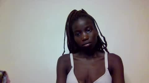 sexy_petittie online show from 10/03/25, 06:21