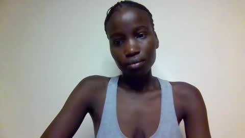 sexy_petittie online show from 10/12/25, 08:24