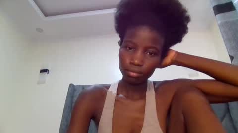 sexy_petittie online show from 12/21/25, 08:54