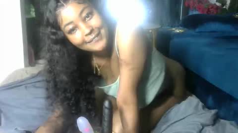 sexy pigeon online show from 04/21/26, 01:29