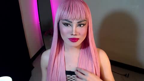 Snapshot of sexy_rc18 chatting on 12/12/24, 10:09 RC online show from 12/12/24, 10:09