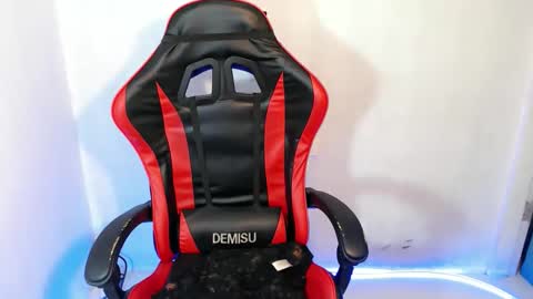 Snapshot of sexy_rc18 chatting on 11/27/25, 01:40 RC online show from 11/27/25, 01:40