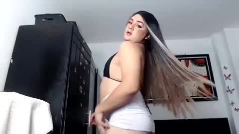 Snapshot of sexy_rosita chatting on 02/26/25, 05:20 sexy_rosita online show from 02/26/25, 05:20