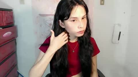 Snapshot of sexy_shanee chatting on 06/09/26, 04:46 shane online show from 06/09/26, 04:46