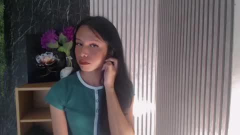 Snapshot of sexy_shanee chatting on 07/24/26, 06:00 shane online show from 07/24/26, 06:00