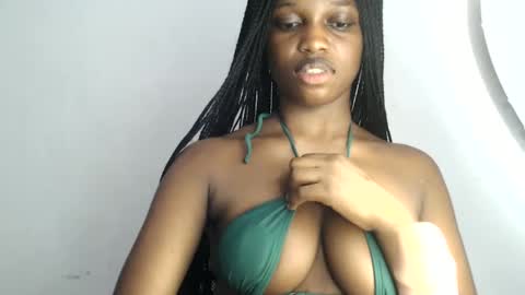 naomi online show from 01/11/25, 01:01