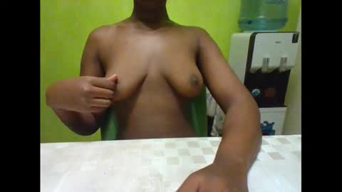 Valentine online show from 10/05/25, 12:42