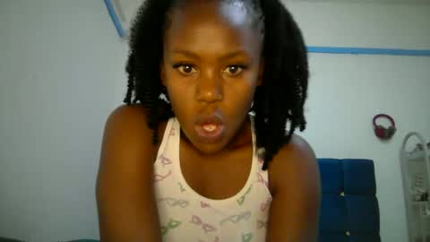 sexy_skyllah online show from 03/27/26, 09:53
