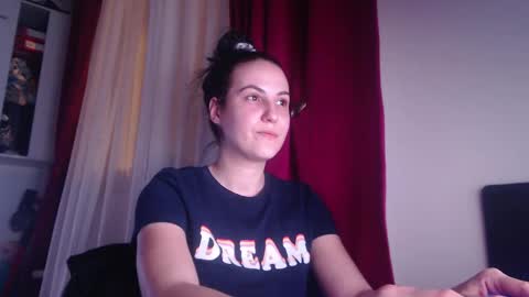 Snapshot of sexy_slimm25 chatting on 03/08/25, 05:01 Slimm online show from 03/08/25, 05:01