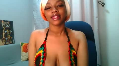 Snapshot of sexy_sweetcandy chatting on 09/28/25, 07:14 sexy sweetcandy online show from 09/28/25, 07:14