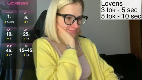 Sexy-Sweets online show from 11/11/25, 12:27