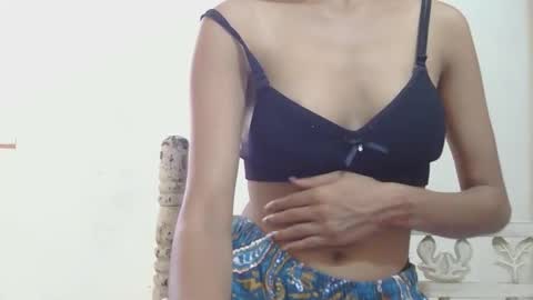 Snapshot of sexy_twishu chatting on 10/09/25, 08:12 Twishu online show from 10/09/25, 08:12