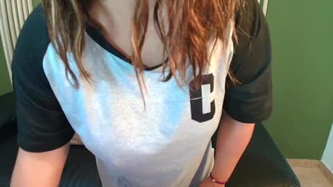 sexy_valeshca online show from 10/22/25, 12:27