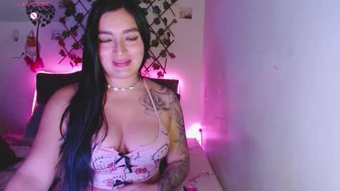 Snapshot of sexy_violett18 chatting on 03/08/26, 01:47 sexy_violett18 online show from 03/08/26, 01:47