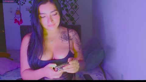 Snapshot of sexy_violett18 chatting on 08/06/26, 01:07 sexy_violett18 online show from 08/06/26, 01:07