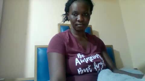 Snapshot of sexy_vivy1 chatting on 10/28/25, 11:14 sexy_vivy1 online show from 10/28/25, 11:14