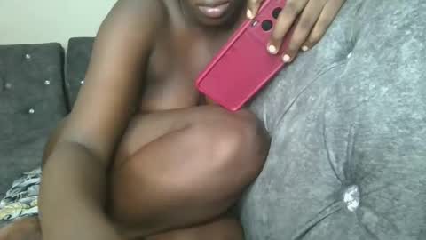 Snapshot of sexy_wendy5 chatting on 12/10/24, 05:11 wendy online show from 12/10/24, 05:11