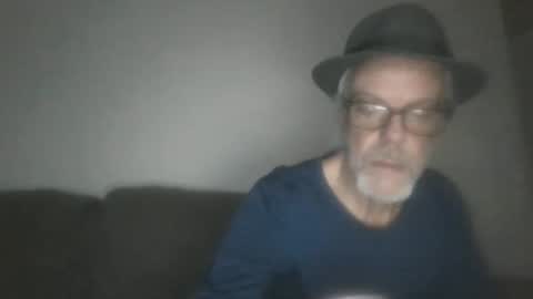Snapshot of sexy_white_daddy chatting on 02/27/25, 11:52 Daddy online show from 02/27/25, 11:52