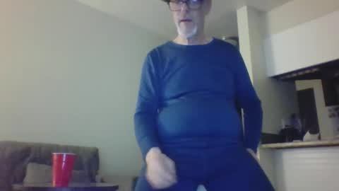 Snapshot of sexy_white_daddy chatting on 03/08/25, 10:11 Daddy online show from 03/08/25, 10:11