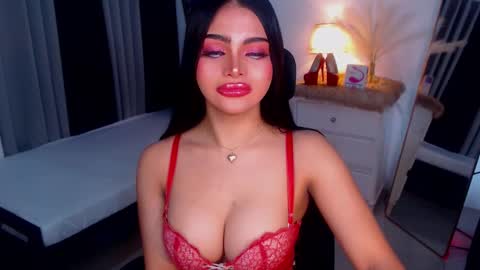 Snapshot of sexyadrianaqueents chatting on 02/04/25, 11:49 YOUR MISTRESS GODDESSS ADRIANA online show from 02/04/25, 11:49