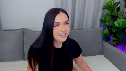 Snapshot of sexyangeloux chatting on 08/07/26, 09:17 Lou online show from 08/07/26, 09:17