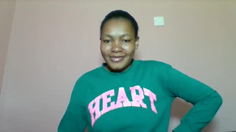 Snapshot of sexyapple2002 chatting on 09/13/25, 06:57 sexyapple2002 online show from 09/13/25, 06:57