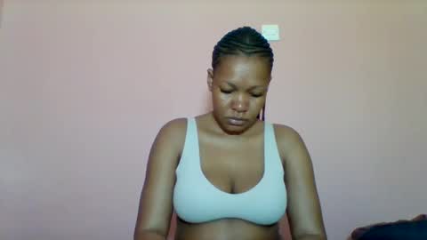 Snapshot of sexyapple2002 chatting on 09/22/25, 06:04 sexyapple2002 online show from 09/22/25, 06:04