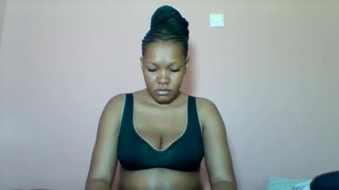 Snapshot of sexyapple2002 chatting on 09/23/25, 07:11 sexyapple2002 online show from 09/23/25, 07:11