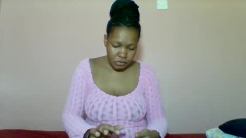 Snapshot of sexyapple2002 chatting on 10/10/25, 08:24 sexyapple2002 online show from 10/10/25, 08:24