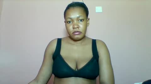 Snapshot of sexyapple2002 chatting on 10/11/25, 10:19 sexyapple2002 online show from 10/11/25, 10:19