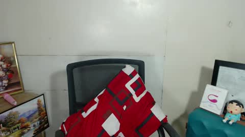 Snapshot of sexyasian_lady chatting on 02/11/25, 05:18 Chloe online show from 02/11/25, 05:18