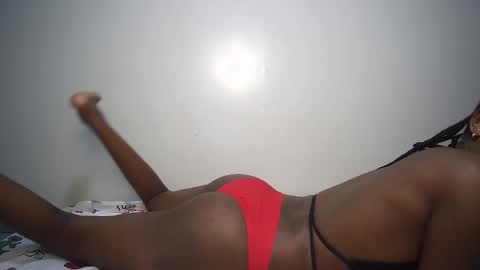 sexyasspetitte_ online show from 02/07/25, 10:52