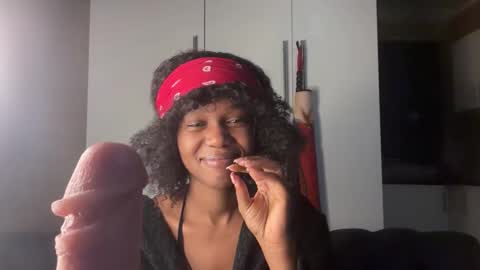 sexyasszeeee online show from 04/15/26, 07:58