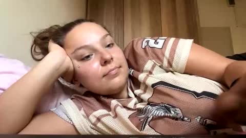 Snapshot of sexyayo666 chatting on 09/09/25, 04:50 ALAYA online show from 09/09/25, 04:50