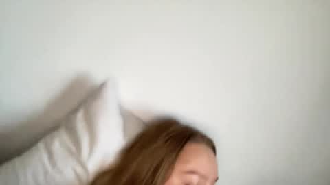 Snapshot of sexyayo666 chatting on 10/04/25, 04:27 ALAYA online show from 10/04/25, 04:27