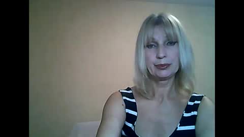 Snapshot of sexybabyforyou chatting on 11/07/25, 11:27 sexybabyforyou online show from 11/07/25, 11:27